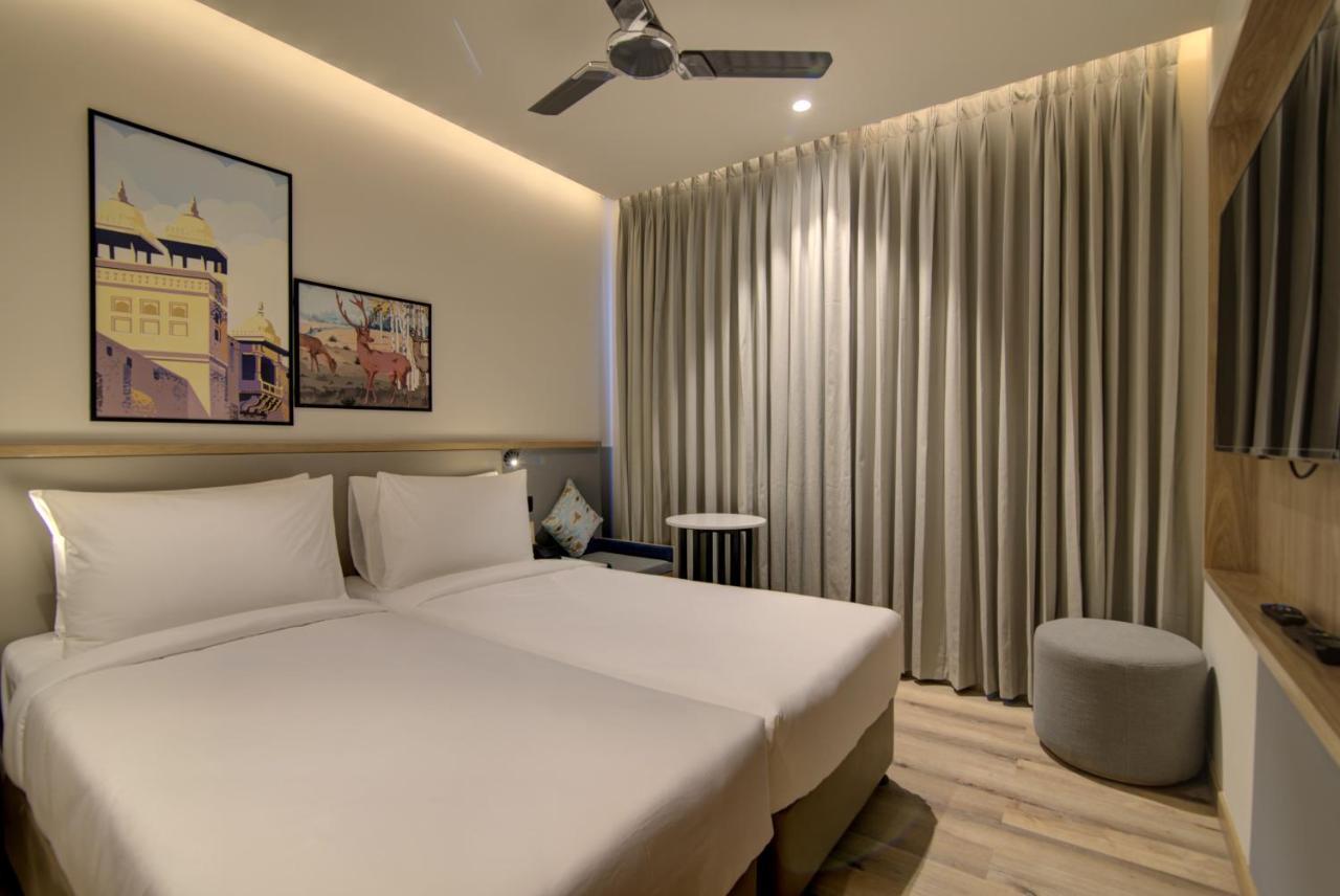 7 Apple Hotel Pratap Nagar, ジャイプール エクステリア 写真