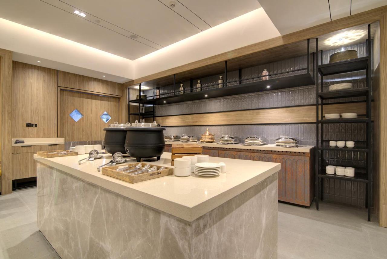 7 Apple Hotel Pratap Nagar, ジャイプール エクステリア 写真