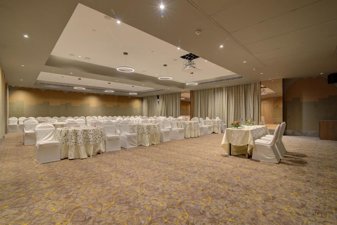 7 Apple Hotel Pratap Nagar, ジャイプール エクステリア 写真