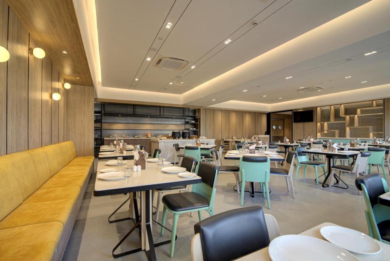 7 Apple Hotel Pratap Nagar, ジャイプール エクステリア 写真