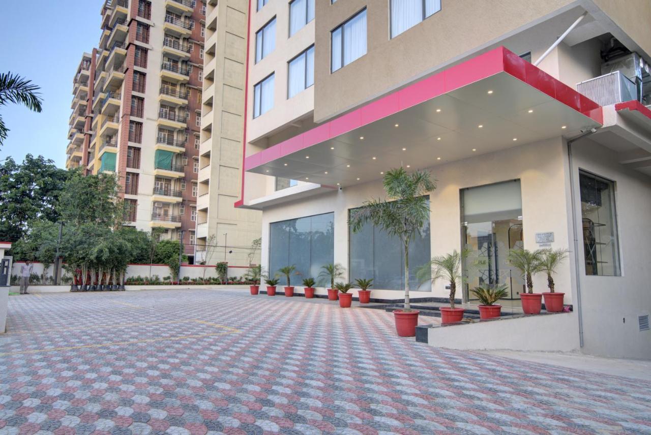 7 Apple Hotel Pratap Nagar, ジャイプール エクステリア 写真